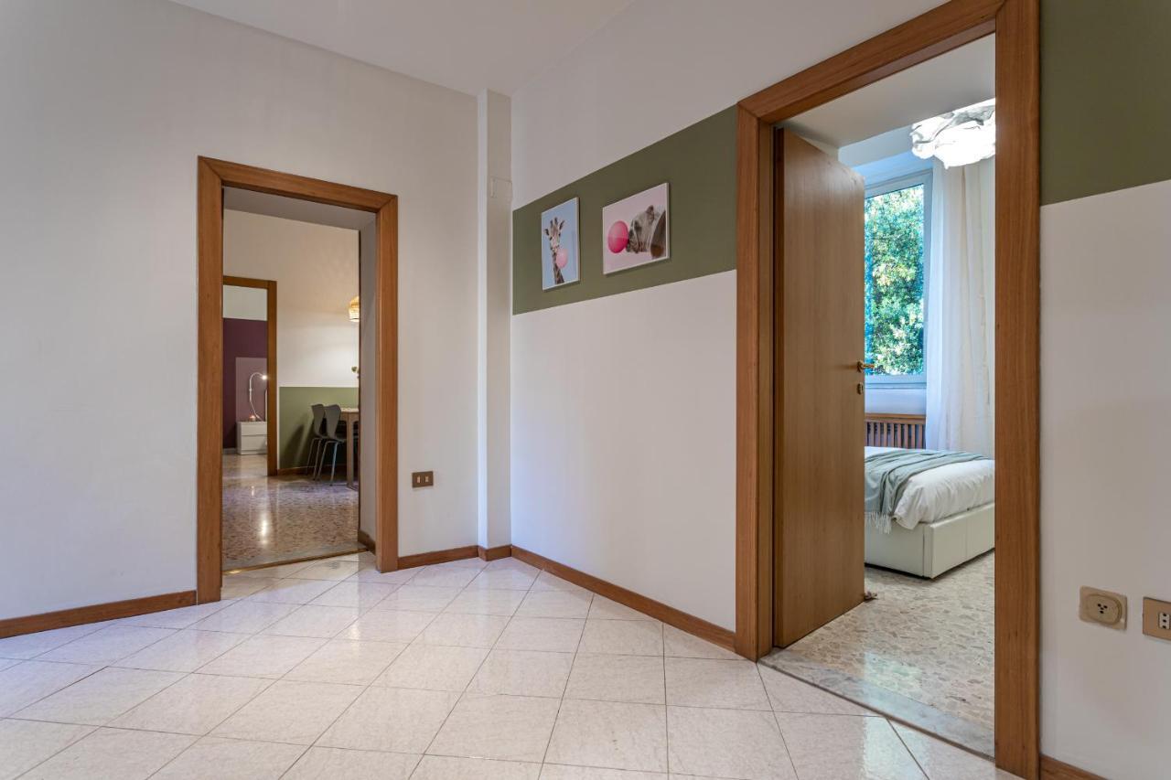 Bubbles Home A Piazza Trilussa In Trastevere Roma Exterior foto