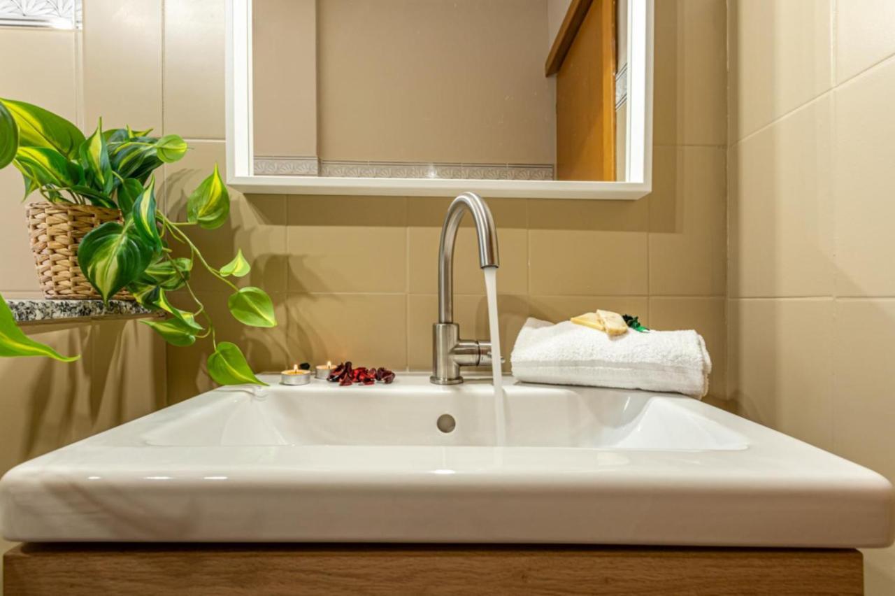 Bubbles Home A Piazza Trilussa In Trastevere Roma Exterior foto