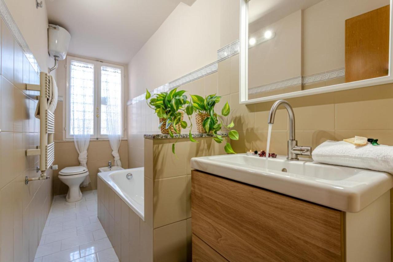 Bubbles Home A Piazza Trilussa In Trastevere Roma Exterior foto