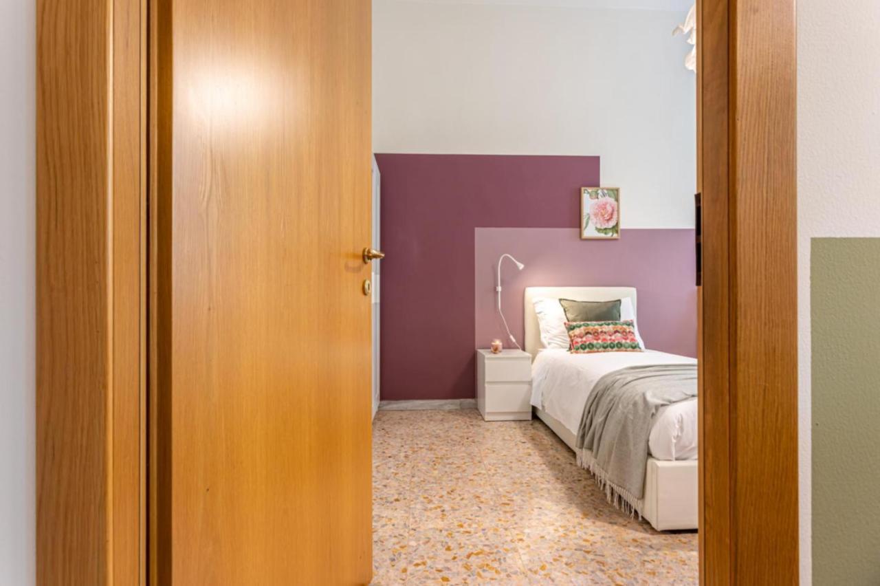 Bubbles Home A Piazza Trilussa In Trastevere Roma Exterior foto